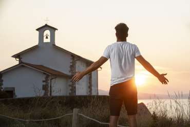 Encontrando Paz y Fortaleza: Un Viaje a Través de los Salmos